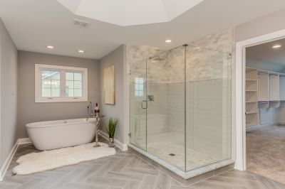 Corner Shower with Curved Glass