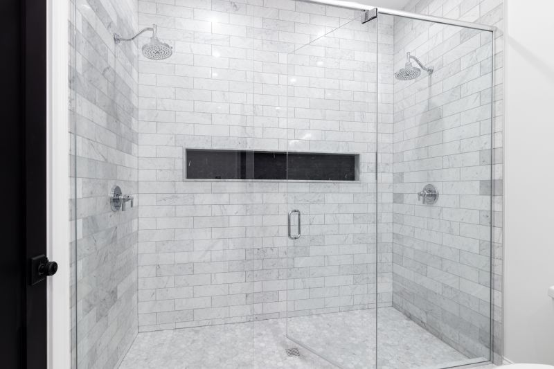 Double Showerheads in a Spacious Walk-in